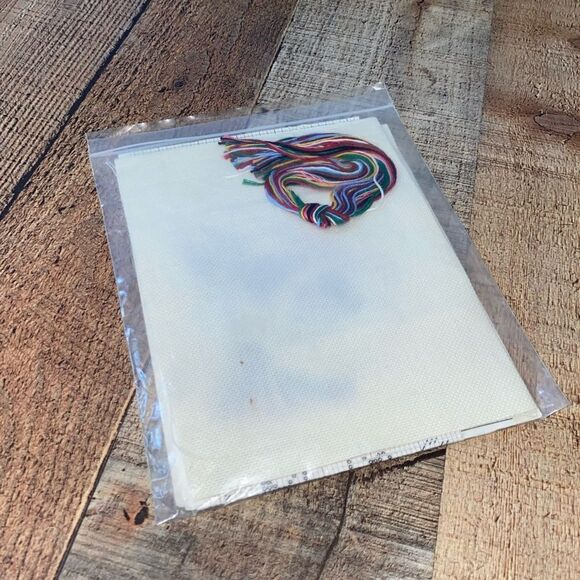 Counted Cross Stitch KIT  4" CHRISTMAS STOCKINGS Santa and Wreath - Picture 4 of 4